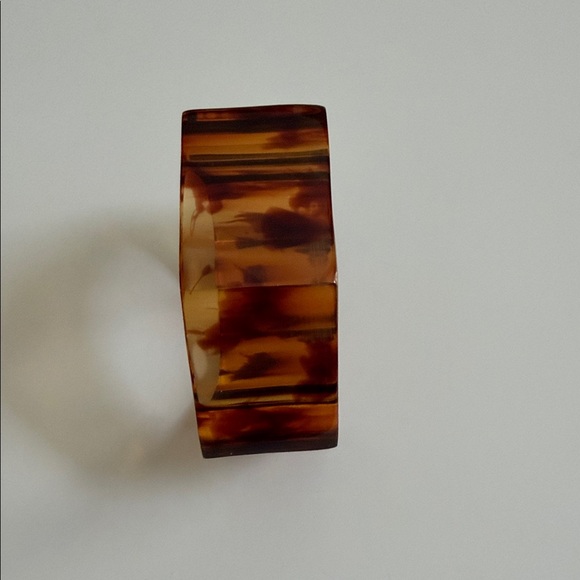 Tortoise Shell Pattern Bracelet - Picture 2 of 4